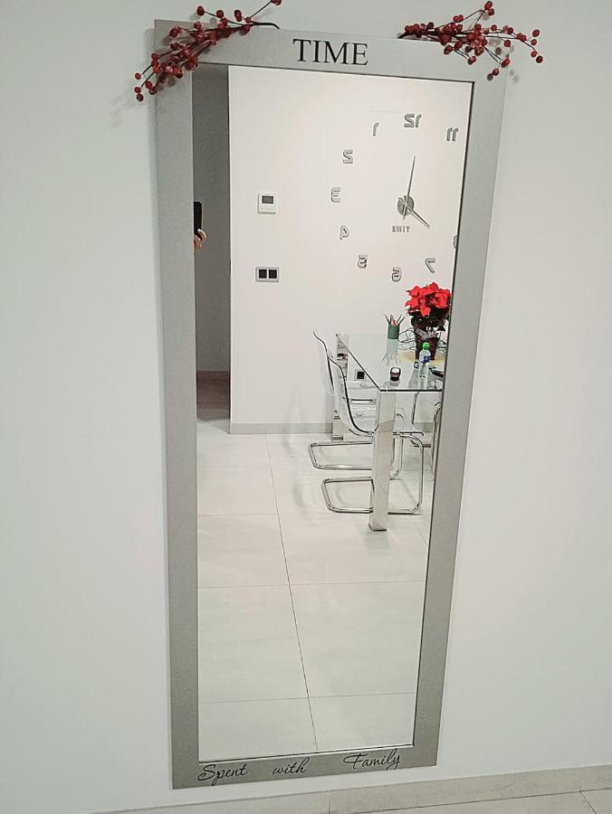 بينايدورم Apartamentos Sunset Waves By Sonneil Rentals المظهر الخارجي الصورة